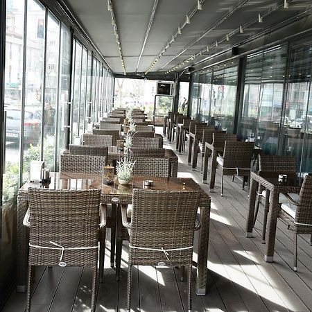 Atasehir Palace Hotel & Conference Istambul Exterior foto