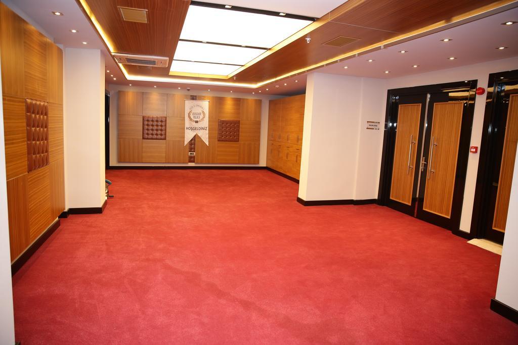 Atasehir Palace Hotel & Conference Istambul Exterior foto