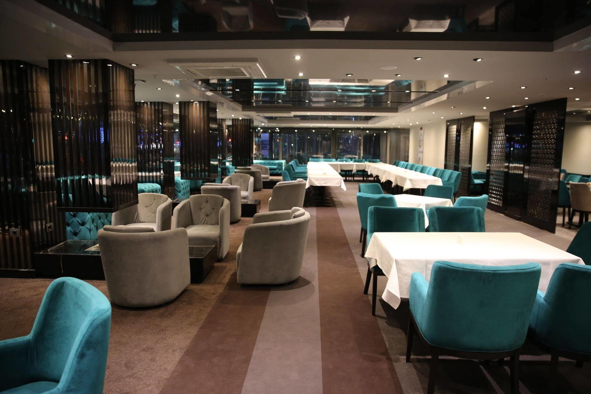 Atasehir Palace Hotel & Conference Istambul Exterior foto